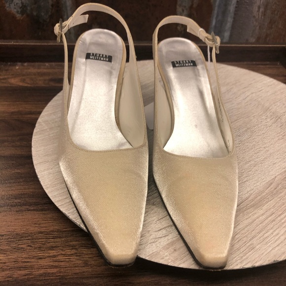 Cream colored Stuart Weitzman Shimmer Sling Back Heels - Picture 2 of 6